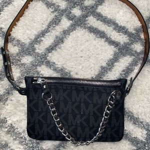 MICHAEL KORS FANNY PACK